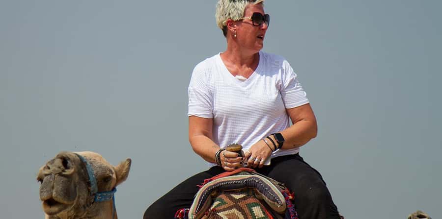 Giza: Pyramids at Sunset Guided Camel Tour - The 1-hour camel ride, what it feels like and how to enjoy it