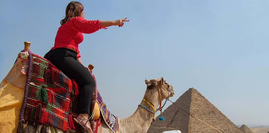 Giza: Pyramids at Sunset Guided Camel Tour - Seeing Khufu, Khafre, and Menkaure with real context