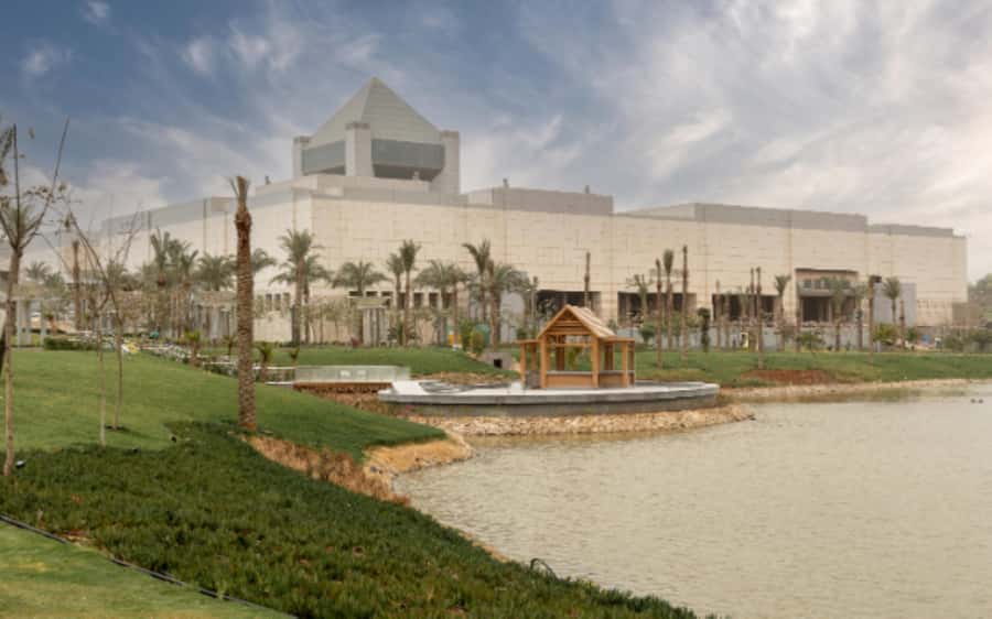 Giza: Pyramids, Museum of Civilization and Old Cairo, Bazaar - What to bring, and the rules that keep the day stress-free