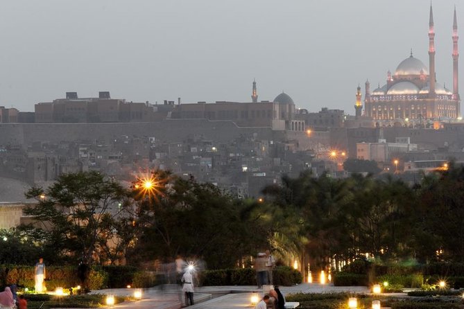Giza Pyramids, Sphinx and Egyptian Museum tour - Morning pickup and the air-conditioned ride into the day