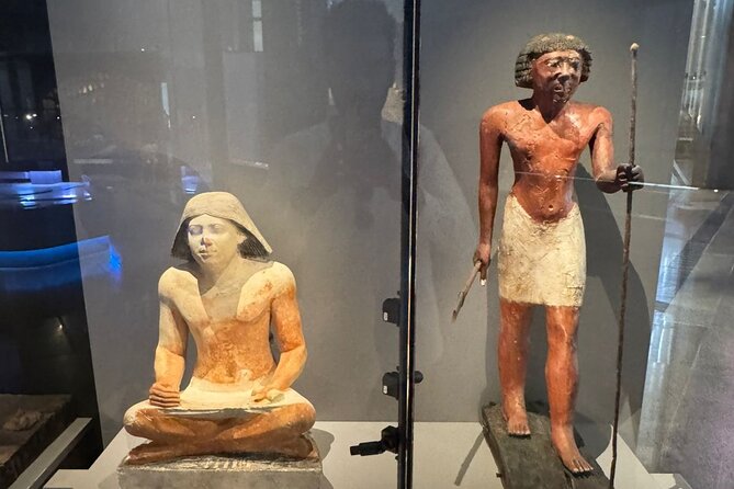 Grand Egyptian Museum, Grand staircase, New Galleries, and lunch. - Lunch at the GEM area, choosing between koshary and shawerma