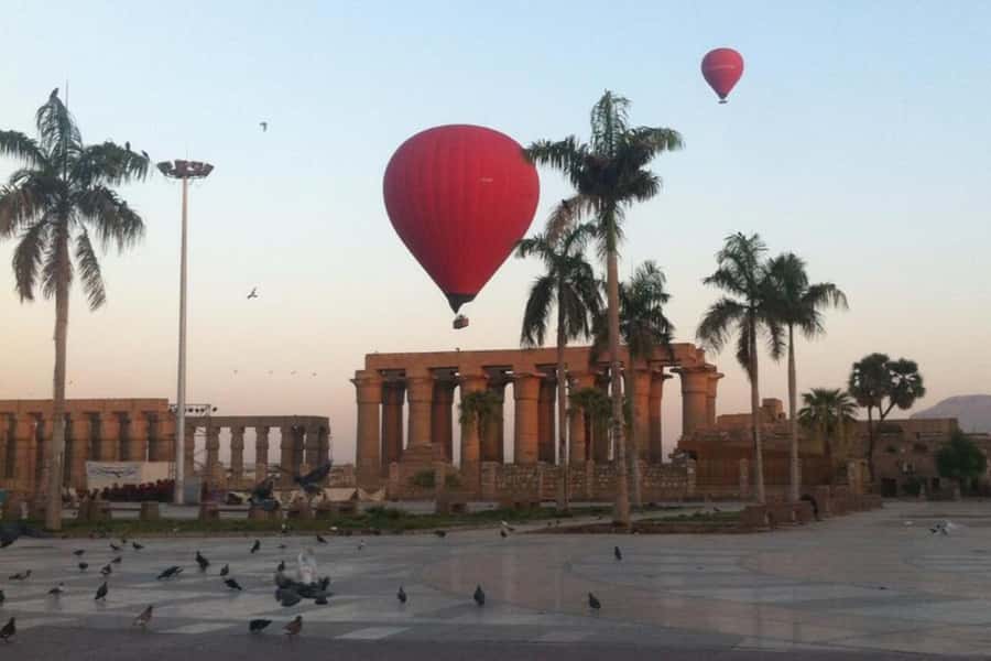 Hot-air Balloon Visit Kings Valley Tombs Hatshpsuit Boatride - The balloon over Luxor: what you are really buying