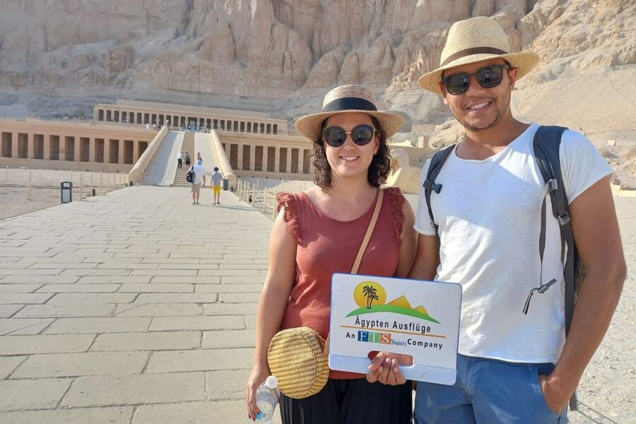 Hurghada: 2-Day Luxor Tour with Hotel, Balloon, & Nile Boat - Hatshepsut and the Colossi of Memnon: power, scale, and silence