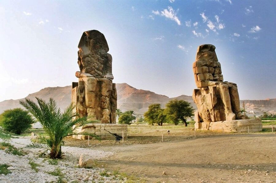 Hurghada: 2-Day Luxor Tour with Hotel, Balloon, & Nile Boat - Karnak-area shopping and Khan el-Khalili time: buy smarter, not harder