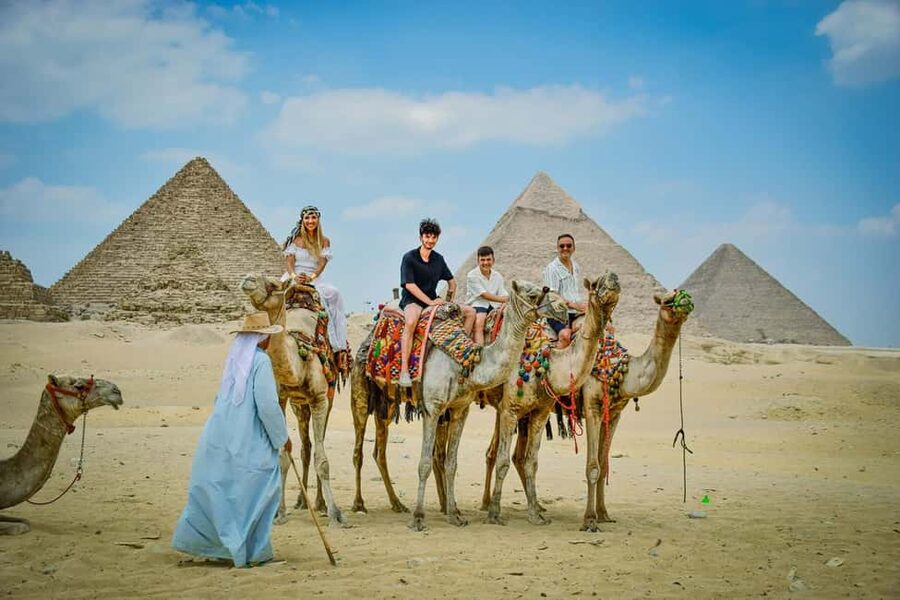 Hurghada: Cairo Pyramids, Sphinx & Egyptian Museum Day Trip - Optional Nile boat trip: a softer landing after the pyramids