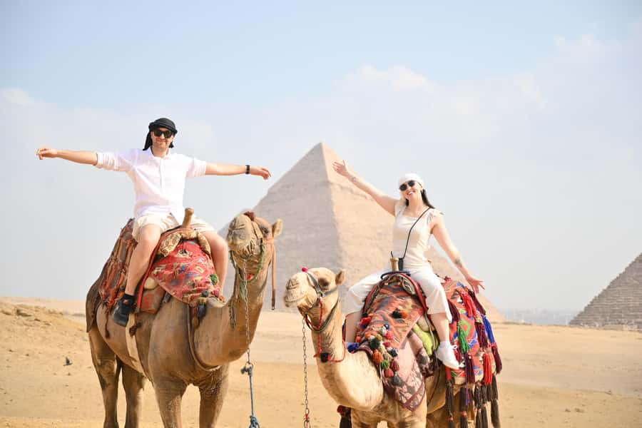 Hurghada Day Trip to Giza Pyramids, Sphinx, Museum and lunch - Egyptian Museum visit: making the most of a 2-hour slot