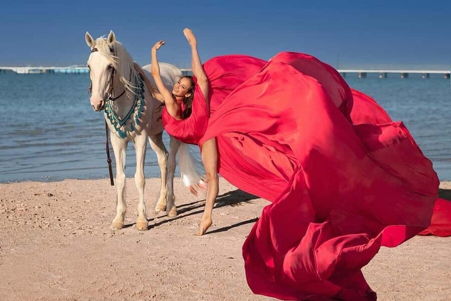 Hurghada: Desert & Sea Horse Riding with + 360° Photos - Stable time before you ride: brush, feed, and build trust