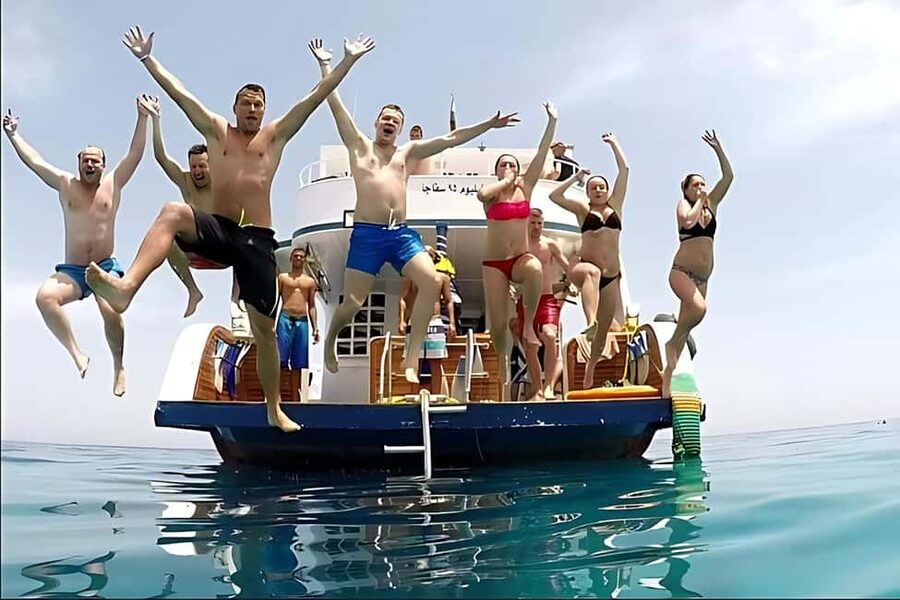 Hurghada: Dolphin Cruise with Snorkeling & Buffet Lunch - Onboard lunch and drinks, fueling your day without stress