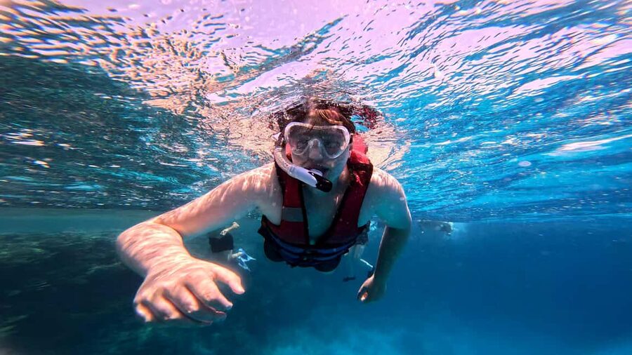 Hurghada: Dolphin Watching Boat Tour with Snorkeling & Lunch - The snorkeling plan: gear, groups, and two reef stops
