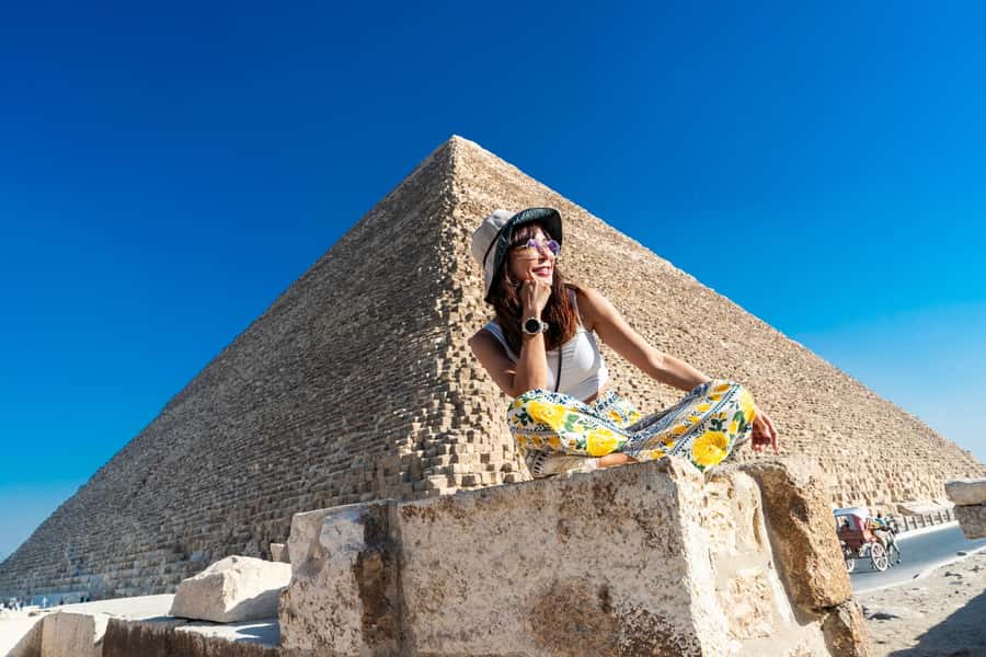 Hurghada: Full-Day Trip to Cairo by Plane - Giza Plateau Route: What You See at the Pyramids and Sphinx
