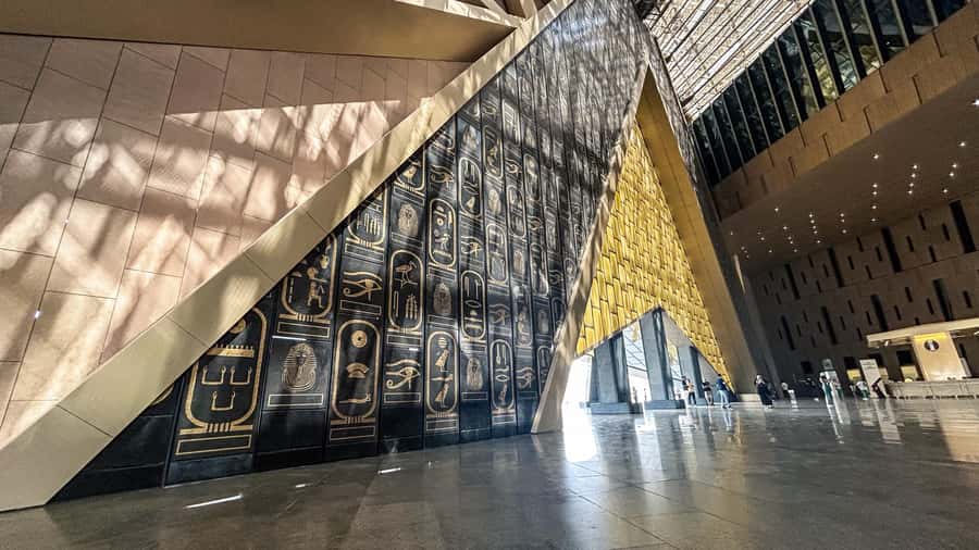 Hurghada: Grand Egyptian Museum, Pyramids & Sphinx Day Tour - Hurghada to Cairo: the 2 AM start and how to survive it