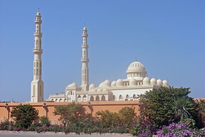 Hurghada: Guided City Highlights Tour with Shopping Stops - Al Mina Mosque: architecture first, then meaning