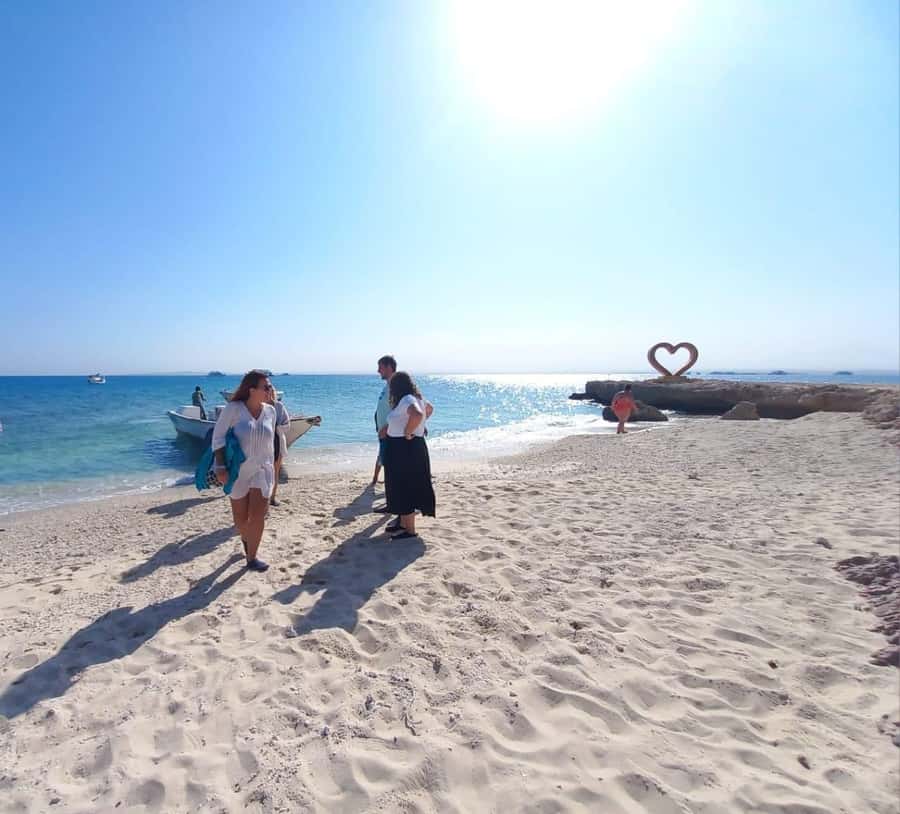 Hurghada: High-Speed Sea Taxi Tour to Orange Bay or Magawish - Magawish Island: the snorkeling payoff and the slower island rhythm