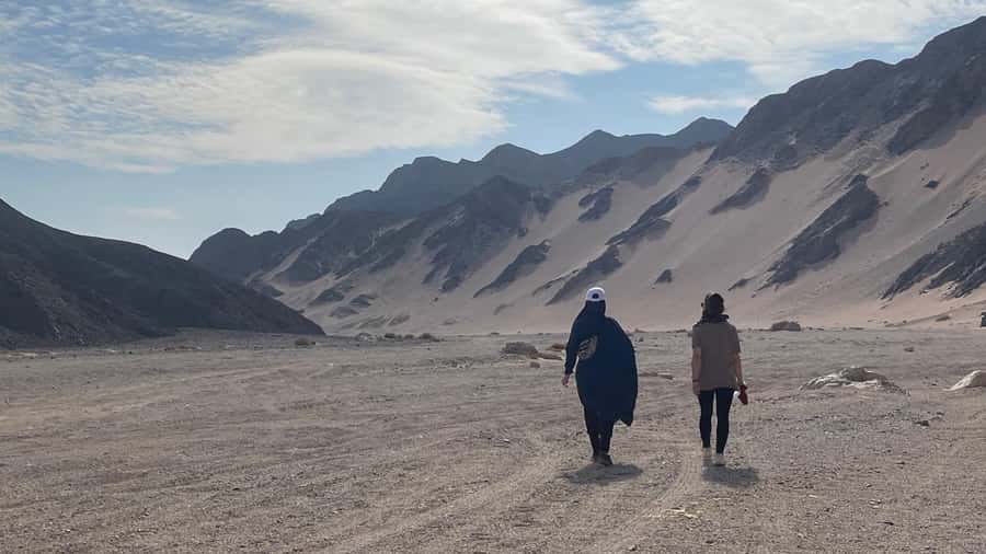 Hurghada: Hiking , dinner & stargazing - From hotel pickup to the meeting point for your 4x4 changeover