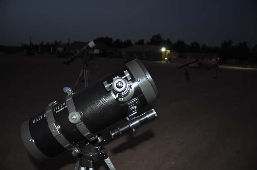 Hurghada: Hiking , dinner & stargazing - Stargazing with telescope, and why the guide makes it click