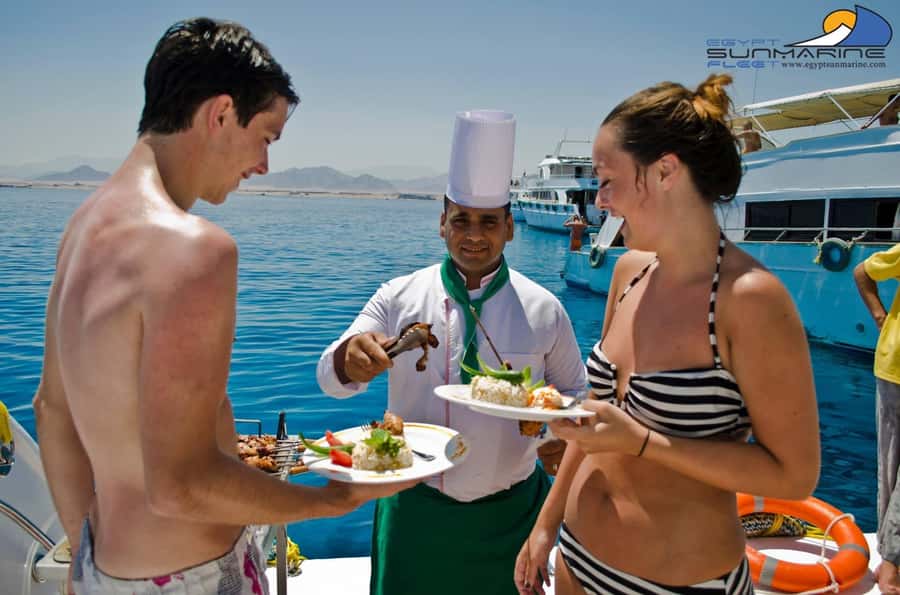 Hurghada: Luxury Orange Bay Cruise with Lunch and Pickup - Orange Bay Scenery and the Giftun Island Stop (Tide Matters)