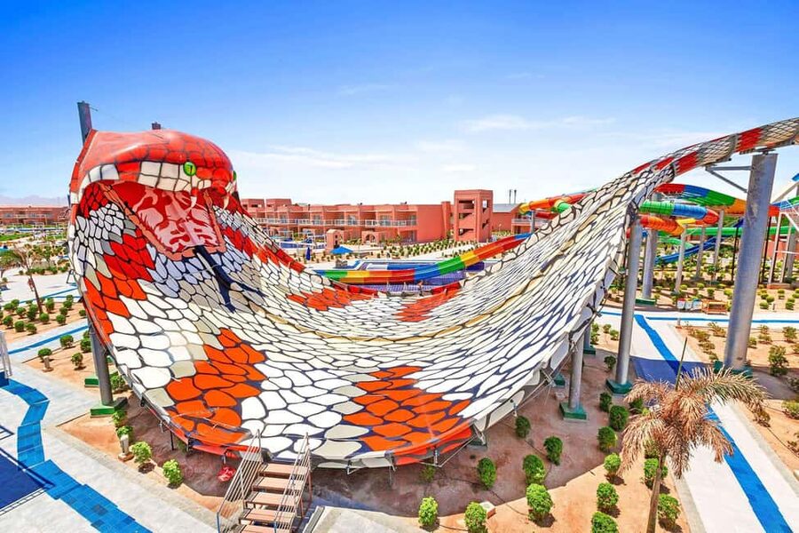 Hurghada: Neverland Aqua Park with Transfers (Optional) - Eating on a Water Park Day: Lunch, Restaurants, and Snack Stops