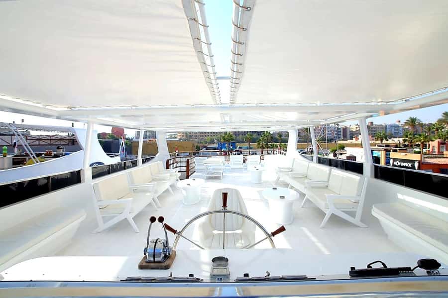 Hurghada: Orange & Giftun Island Cruise with Massage & Lunch - Banana Boat Ride and Other Water Fun: Included, but Know Your Limits