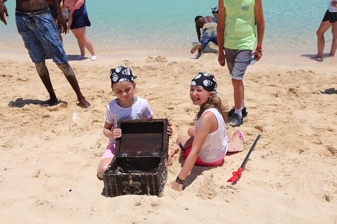 Hurghada Pirates sailing boat to Orange bay & Buffet Lunch - Ship Comfort: Air-Conditioned Salons for the In-Between Hours