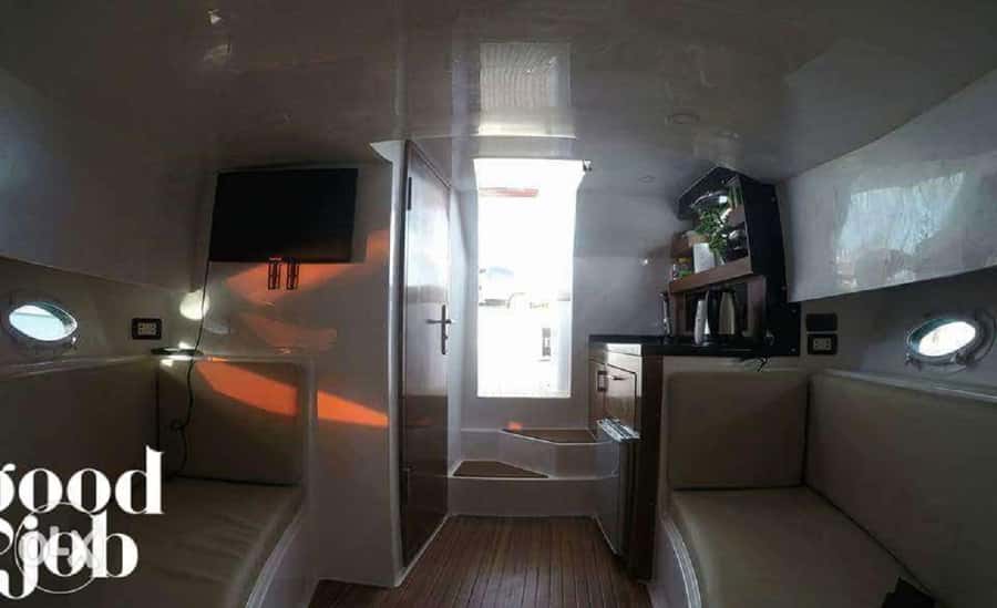 Hurghada: Private Dinner and Sunset Yacht Cruise - The Seafood Dinner Moment: Fresh Platter, Fruits, and Sea-Time Comfort