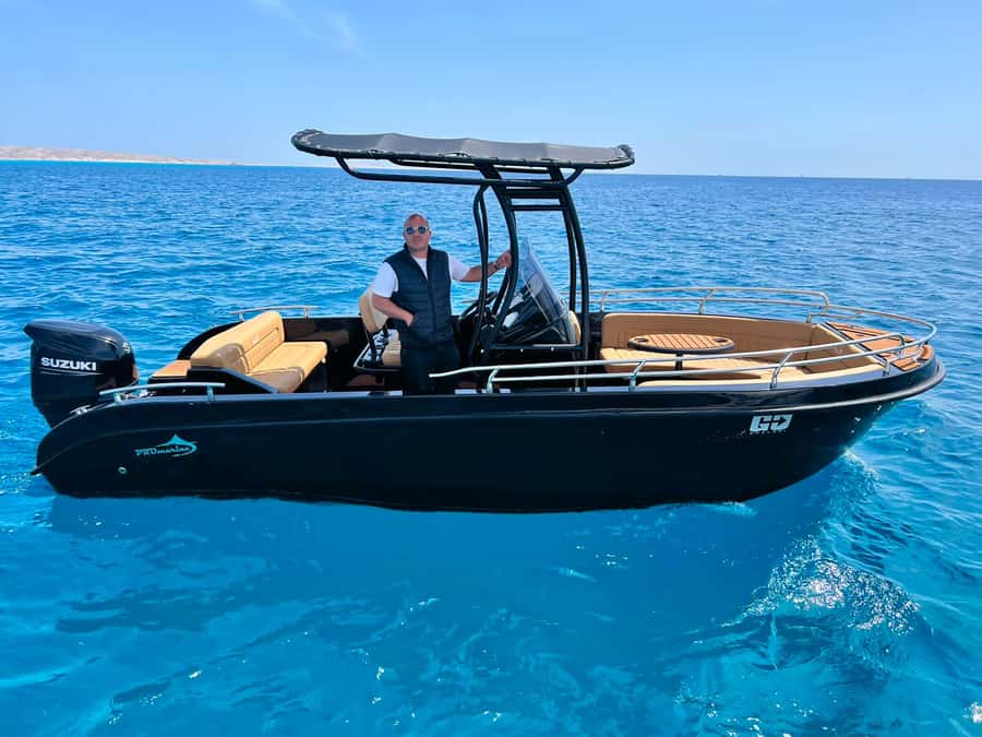 Hurghada: Private Speedboat Adventure with Snacks & Pick-up - Snorkeling sessions that make sense, with gear included