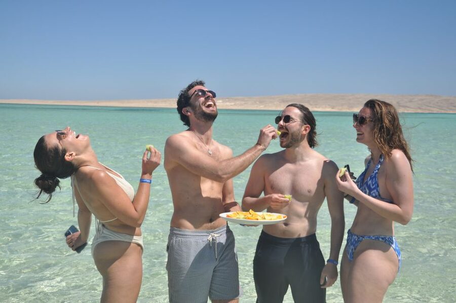 Hurghada: Private Speedboat Adventure with Snacks & Pick-up - Abu Ramada add-on: sea turtles and extra reef time