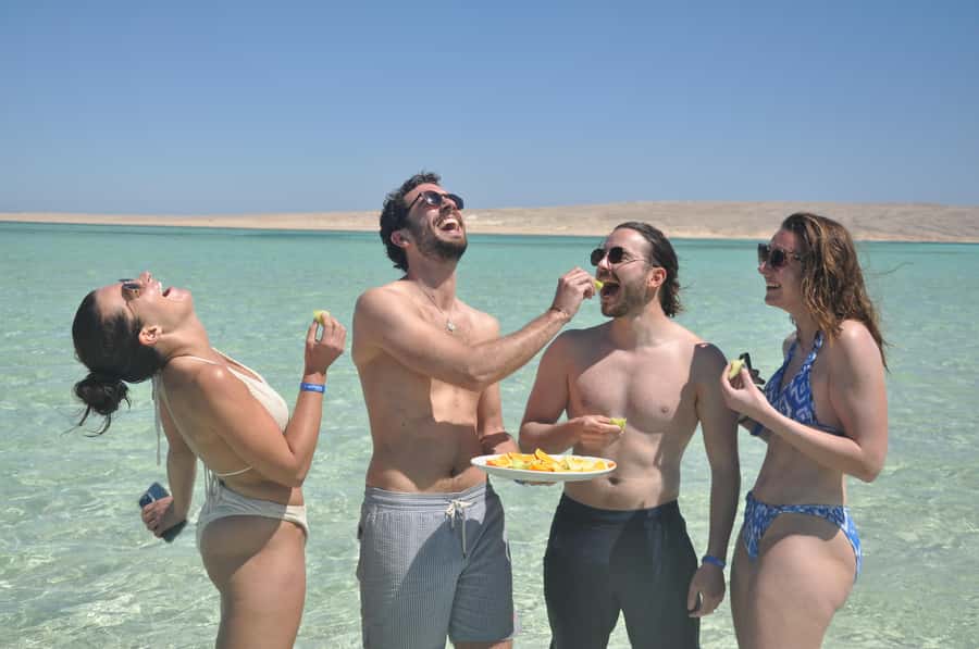 Hurghada: Private Speedboat Adventure with Snacks & Pick-up - Logistics that can make or break the morning