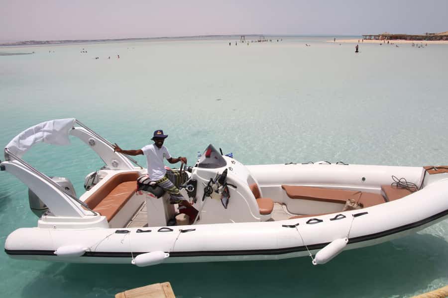 Hurghada: Private Speedboat to Orange Bay and White Island - On-board comfort, what you get for free, and what costs extra