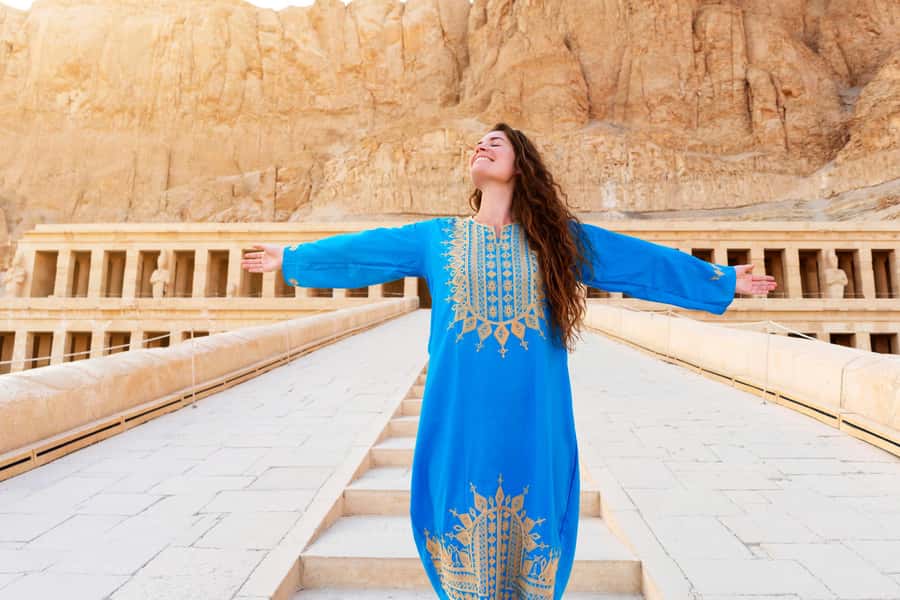 Hurghada: Small-Group Luxor Highlights & Balloon Day Tour - Lunch break: fuel without derailing the schedule