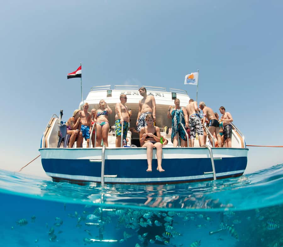Hurghada: Snorkeling 6 x 1 to Orange Bay w Diving & Massage - Lunch on the Yacht: Fish, BBQ, Salads, and Real Break Time