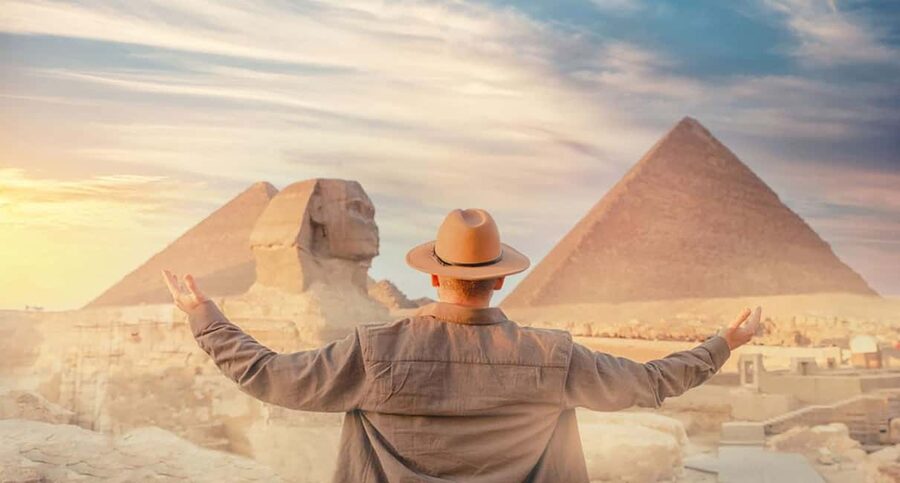 Hurghada to Cairo: Full-Day Tour one way Bus & Flight Return - Price and logistics: bus out, flight back