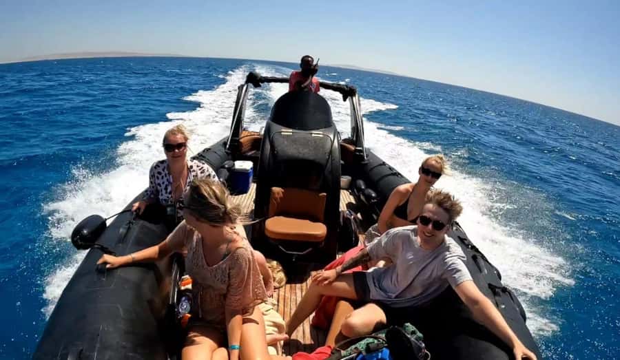 Hurghada: White Island Speedboat Tour, Snorkeling, & Lunch - Hurghada to White Island by speedboat, the fun part first