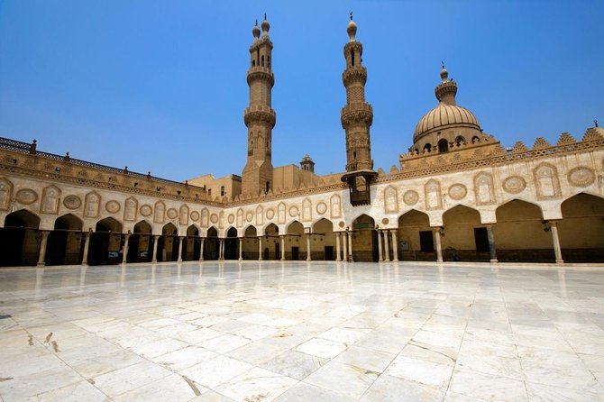 Islamic Cairo Walking Tour: Khan el Khalili, Al-Azhar Mosque - Al-Azhar Mosque in about 20 minutes: what you will catch and what you might miss