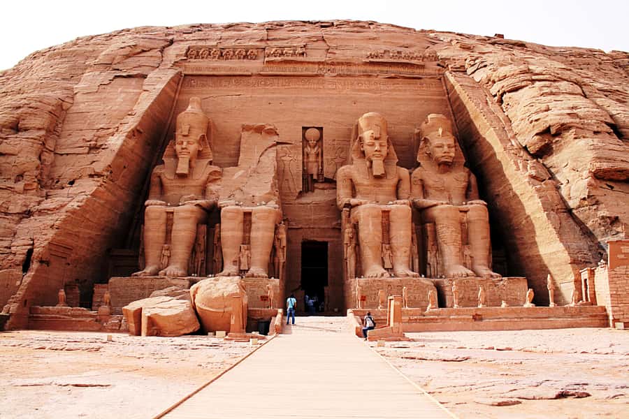 Luxor: Abu Simbel Temple Private Guided Day Trip with Lunch - Luxor to Abu Simbel: why this trip feels like a full adventure