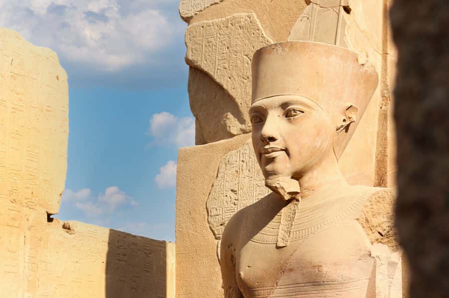Luxor Day Trip from Hurghada Small Group & Tutankhamun Tomb - Mortuary Temple of Hatshepsut: A Female Pharaoh in Stone