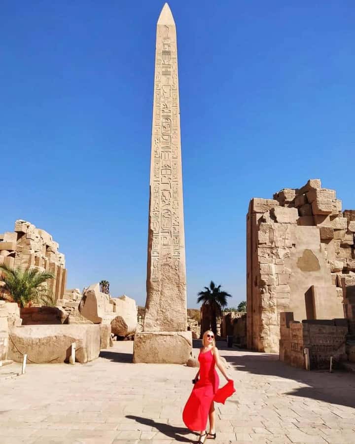 Luxor: East & West Bank Temples Private Tour with Tickets - Hatshepsut’s mortuary temple and the Colossi of Memnon