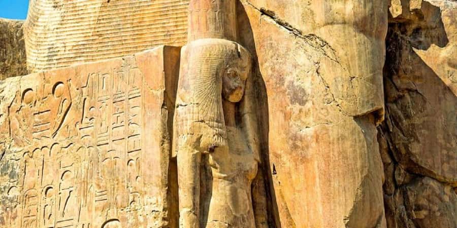 Luxor: Habu, Deir El Medina, Shared tour, Guide, and Lunch - Lunch in a local restaurant: a real break, not just a box