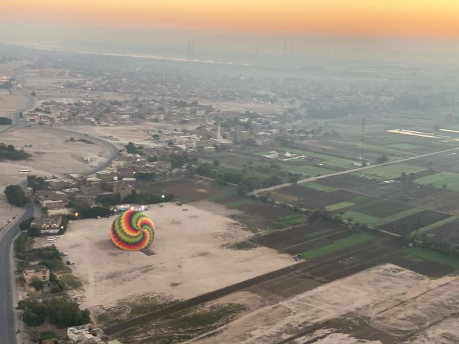 Luxor: Hot Air Balloon Ride over the Valley of the Kings - Landing in an empty field or desert, plus the landing position lesson