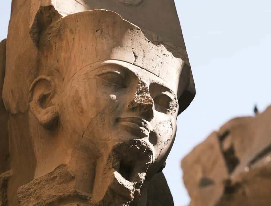 Luxor: Hot Air Balloon Ride with Full-Day Sights Tour - Colossi of Memnon: the most photogenic 10 minutes on the West Bank