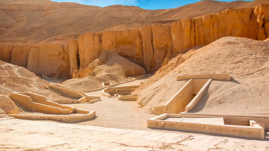 Luxor: Medinet Habu, Deir el-Medina & Valley of Queens Tour - Deir el-Medina: the people behind the royal tombs