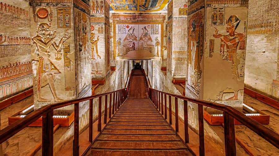 Luxor: Medinet Habu, Deir el-Medina & Valley of Queens Tour - Guided time vs free time: how to use your 3 hours well