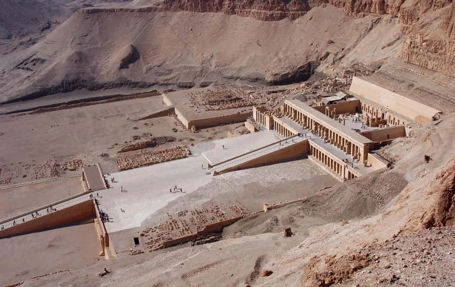 Luxor: Medinet Habu, Deir el-Medina & Valley of Queens Tour - Transport comfort in Luxor heat (and why it affects your enjoyment)
