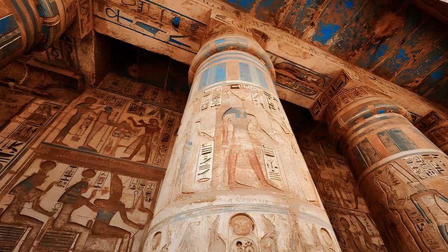 Luxor: Medinet Habu, Deir el-Medina & Valley of Queens Tour - Language support, and how the guide style can make or break it
