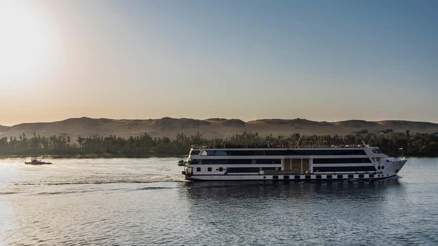 Luxor: One-night Nile Cruise to Aswan with Transfer - The Onboard Comfort: Rooftop Pool, AC Rooms, and Food