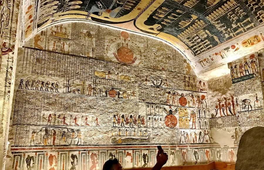 Luxor: Private West Bank Tour with Karnak Sound & Light Show - Should you book this Luxor West Bank plus Karnak show tour?