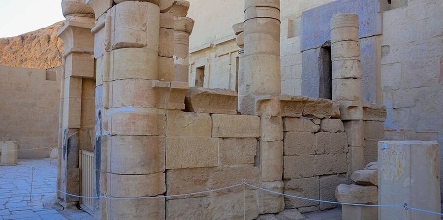 Luxor Tour from Hurghada by bus - Crossing the Nile by Felucca, Then Lunch in Luxor