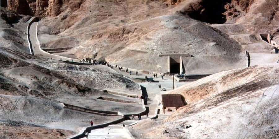 Luxor: Valley of the Kings and Queens Guided Tour with Lunch - Skip-the-Line Tickets, Entrance Fees, and the Real Budget