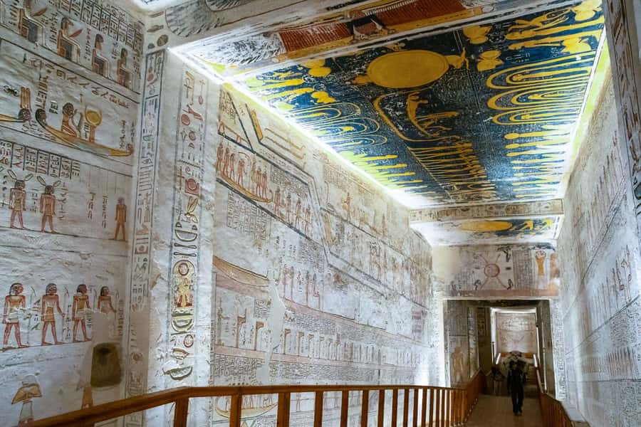 Luxor: West and East Banks All-Inclusive Tour & Balloon Ride - Luxor Temple: Amenhotep III to Ramses II, seen as a single message