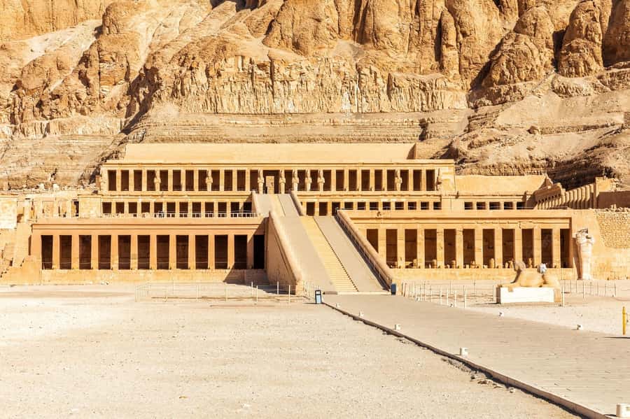 Luxor: West and East Banks All-Inclusive Tour & Balloon Ride - Nile felucca ride: slow sailing that makes the day feel humane