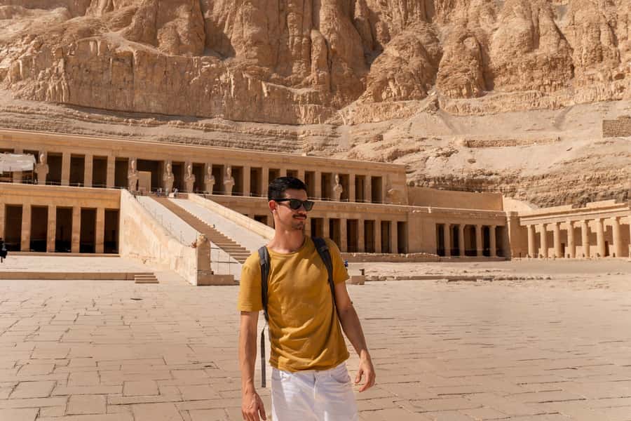 Luxor: West Bank Kings and Queens All-Inclusive Tour & Lunch - Valley of the Queens: Nefertari’s Tomb and the Art of Choosing Wisely
